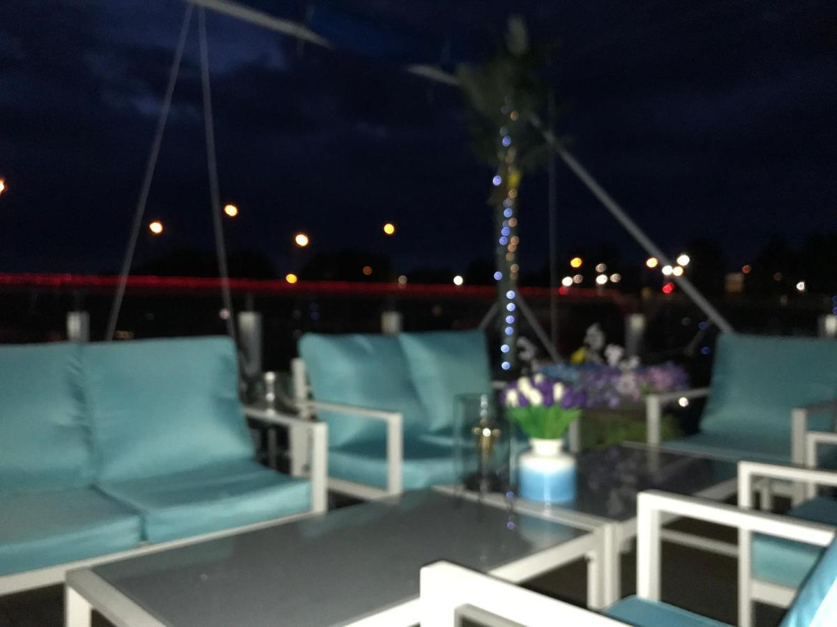 Houseboat On The Water Hotel Liepāja Eksteriør billede