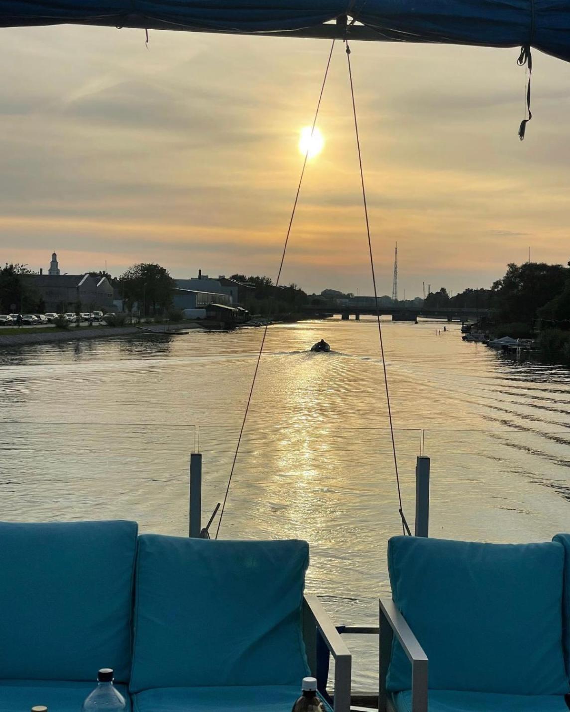 Houseboat On The Water Hotel Liepāja Eksteriør billede