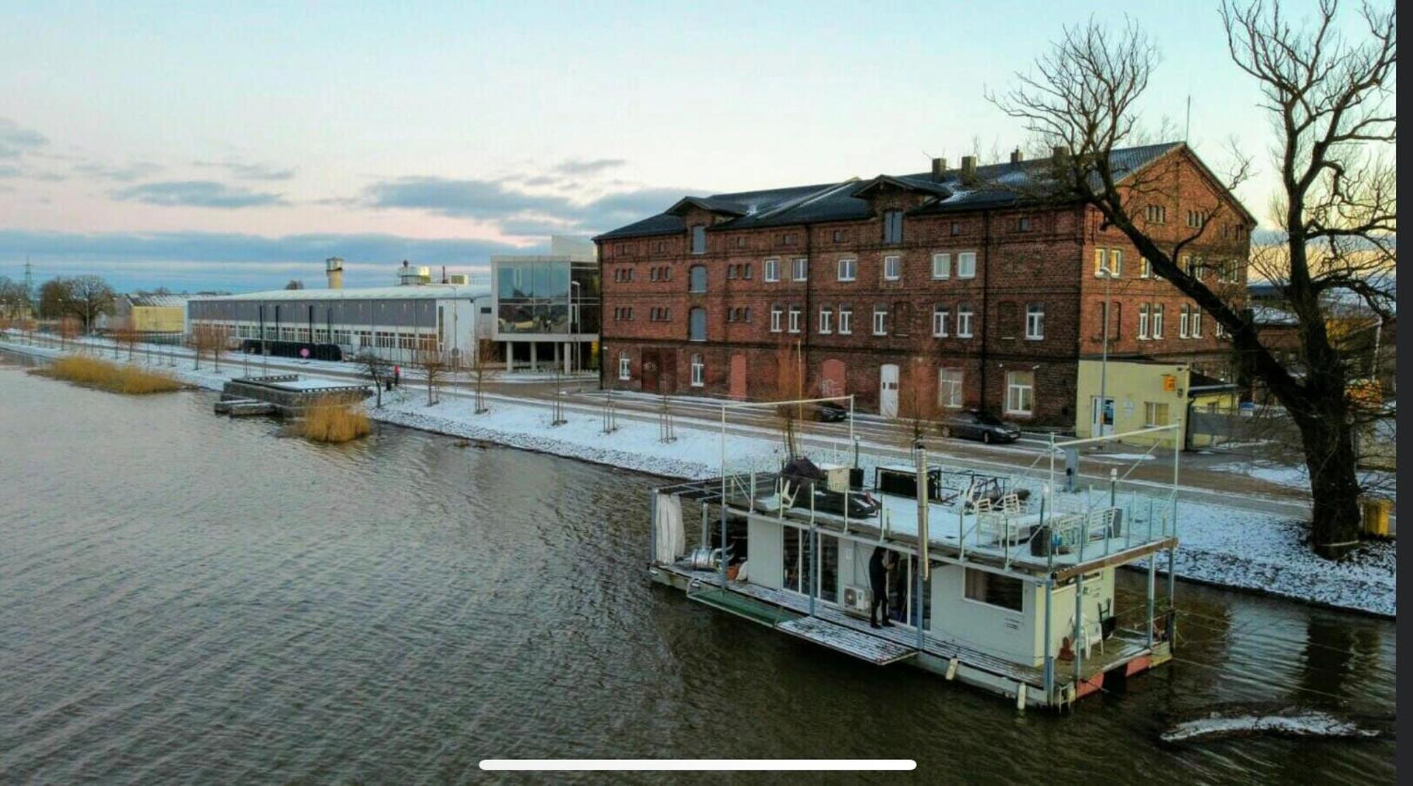 Houseboat On The Water Hotel Liepāja Eksteriør billede