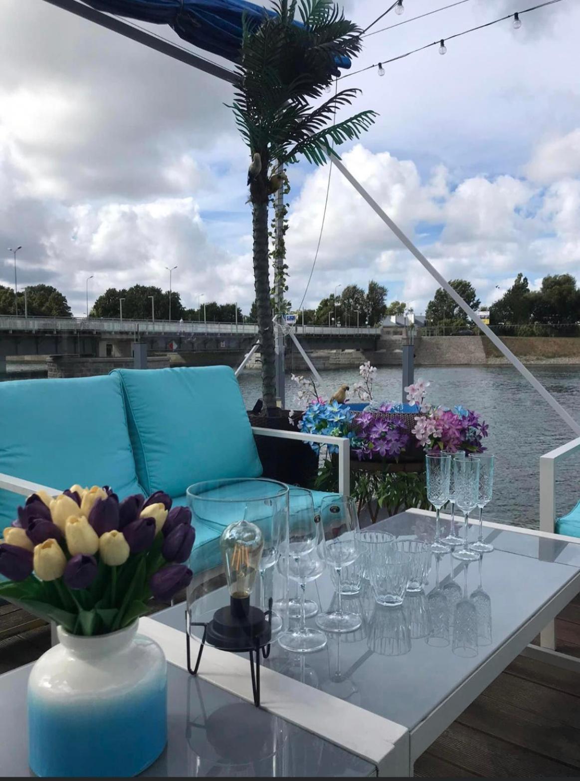 Houseboat On The Water Hotel Liepāja Eksteriør billede