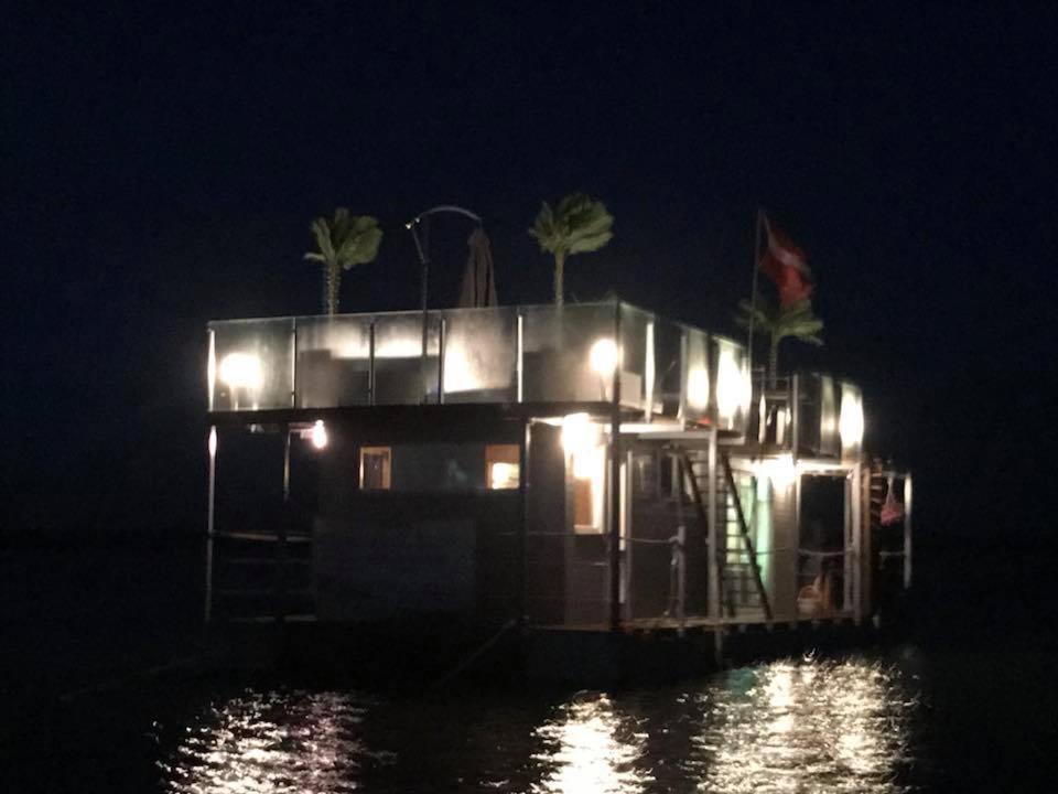 Houseboat On The Water Hotel Liepāja Eksteriør billede